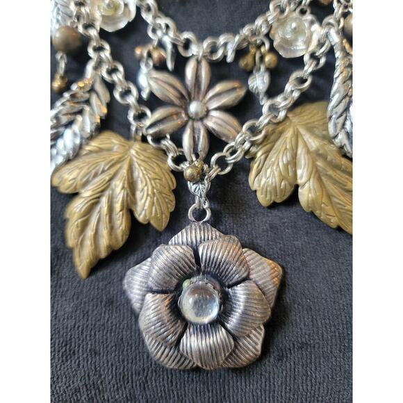 Women's Vintage Leaf Flower Charm Necklace with Lobster Clasp Statement Style - Picture 2 of 6